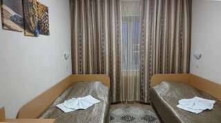 Гостиница Тиман Ухта Двухместный номер с 2 отдельными кроватями-4